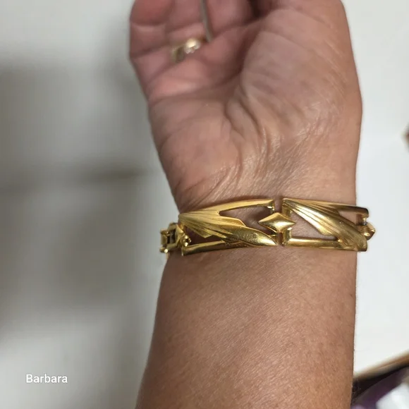 Vintage Monet Gold Plated Open-Work Link Bracelet - Picture 2 of 6